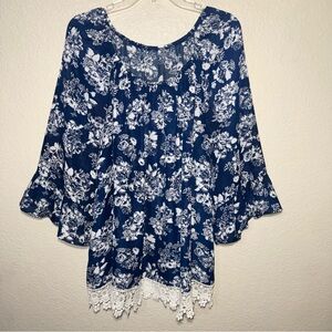 Boho Floral Tunic Blouse Women’s 2X Navy Blue White Bell Sleeve Lace Trim